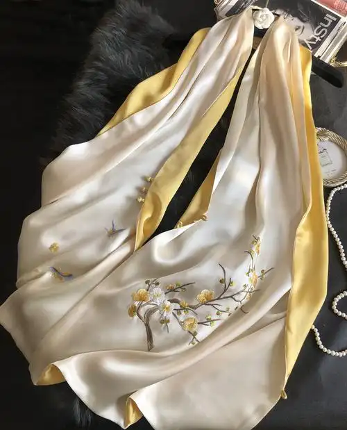 盘扣金梅杭州丝绸高档真丝刺绣围巾女桑蚕丝苏绣花披肩丝巾礼品