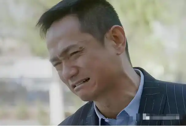 回顾影帝果靖霖:一生无儿无女,妻子患癌离世后,他发誓永不再娶