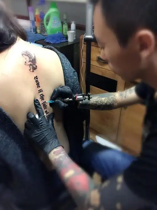 脊椎骨小天使_纹身图案手稿图片_赵毅的纹身作品集