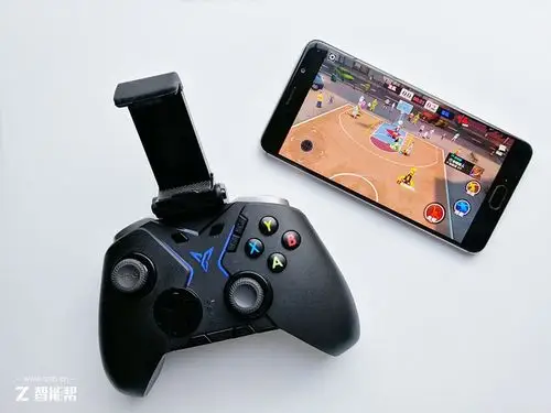 体感瞄准轻松吃鸡飞智八爪鱼电竞手柄评测