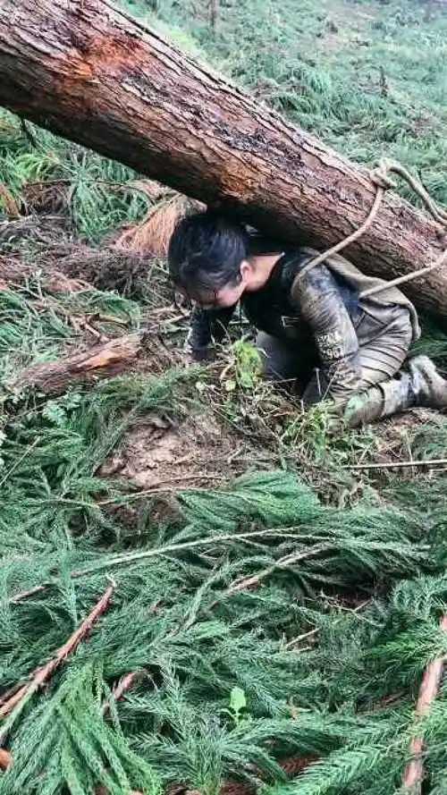 这半年来每天都很努力很坚强的干活累了自己扛