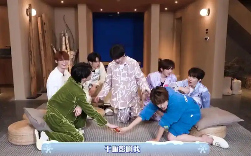 鸡飞狗跳睡衣趴-限定的z-默认收藏夹-哔哩哔哩视频