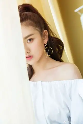 明晚十点继续花少之旅,继续看我打广告哦!