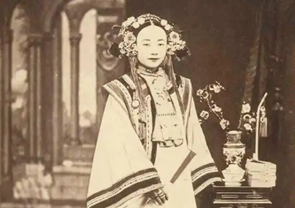 曾国藩大喜之日,新娘子却悔婚,媒人心中愧疚:那就娶我女儿吧_婚姻_欧