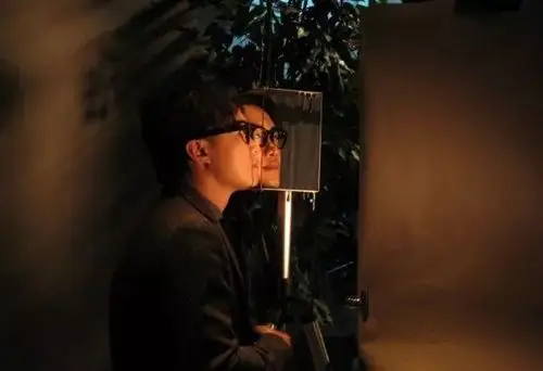 不光是上面谈到的林夕的词作,陈辉阳的谱曲一向也是大卖的保证,再加上