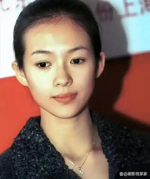 章子怡年轻旧照章子怡年轻的时候章子怡年轻时候的照片章子怡化妆前后