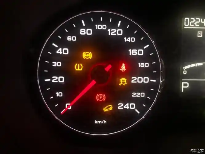 胎压abs侧滑下坡故障灯同时亮了是什么原因