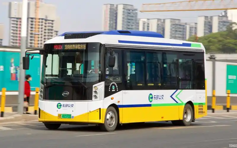 [云乘车]深圳东部公交 比亚迪byd6700b2ev1 行走978线