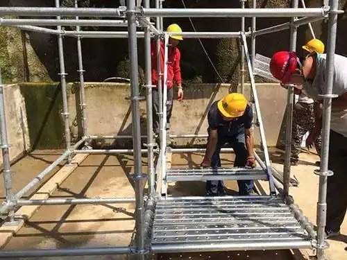 脚手架顶托扣件如何安装?-柳州市聚海租赁有限公司