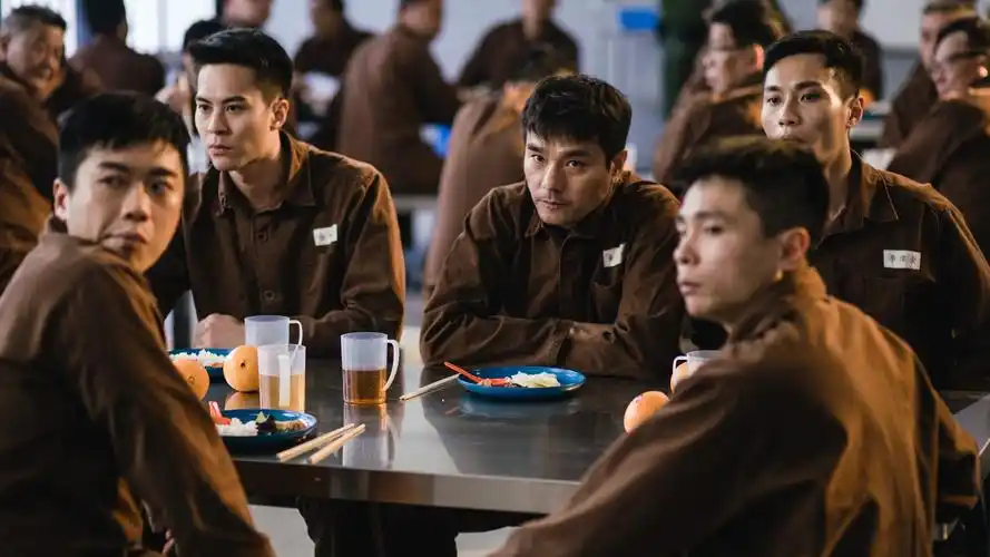 强力反贪腐电影《p风暴》 票房男神古天乐入狱查贪污 各帮人马 狱中