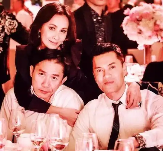 这8位明星以为是香港人竟都是内地人有人已成港圈大姐大