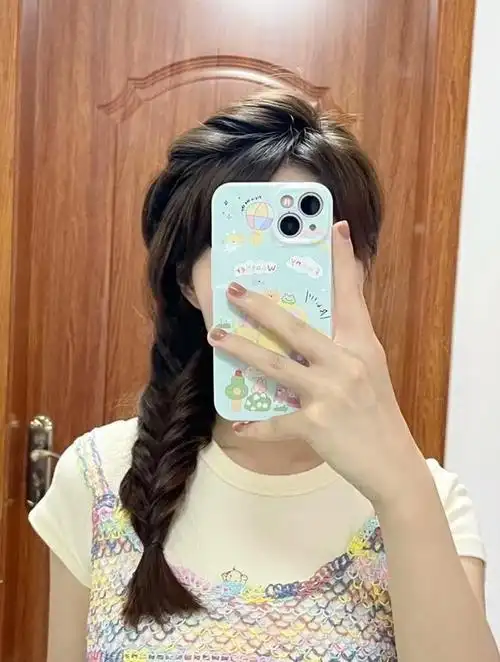 别再披头散发了,春夏流行这4款编发,清爽又减龄|发型|发带|鱼骨辫