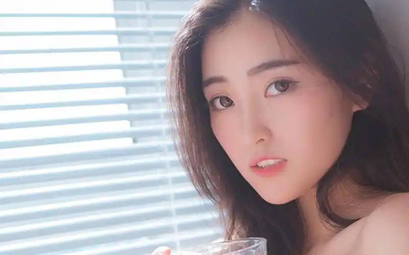 肤白貌美清纯美女白嫩精致天真诱惑写真