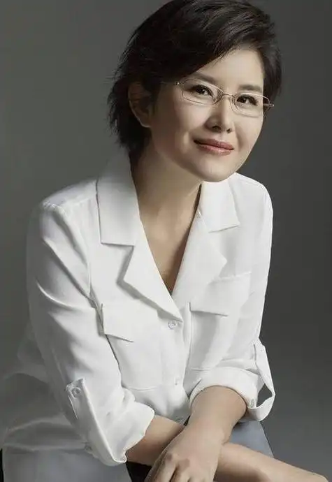 新闻女主持人 王宁 央视主播王宁个人资料,央视主播王宁个人资料