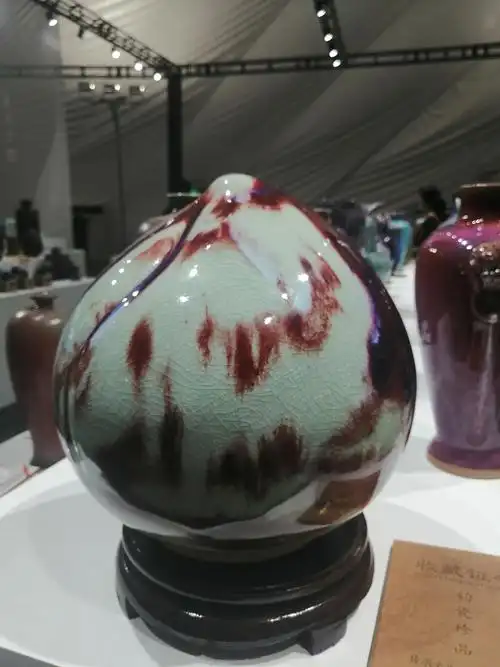 《参观中国(淄博)国际陶瓷博览会》