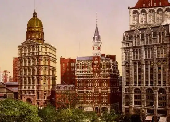 19世纪的纽约,这座被称为福勒大厦的铁结构建筑于1902年竣工,当时它是