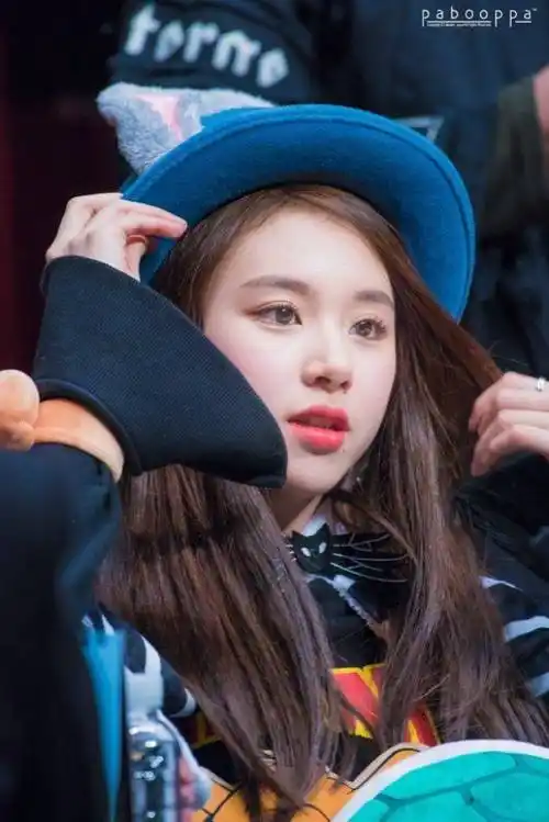 禁二〕孙彩瑛,1999年4月23日出生于韩国首尔特别