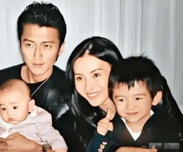 张柏芝虽然不曝出三胎父亲,但也不是绝对秘密,谢贤也许是知情人