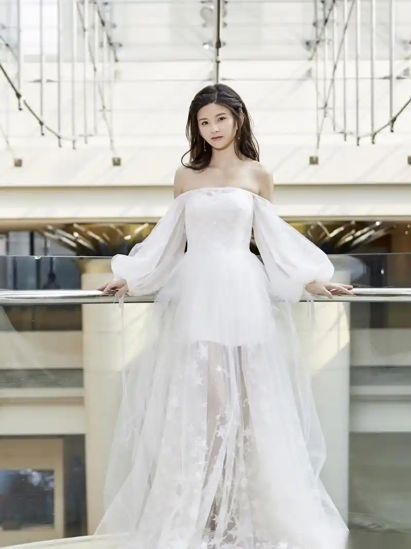 上海国际电影节开幕仪式  红毯  林思意饰柳儿首亮相 三色镯:破谜重生