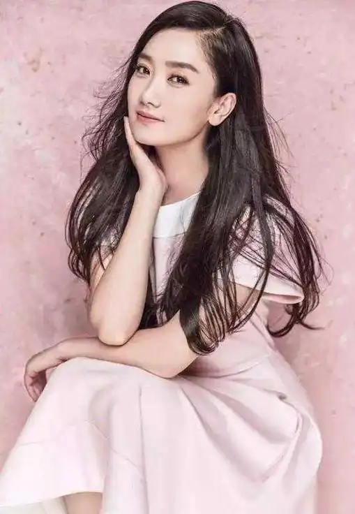 凤凰传奇玲花:坚持梦想的传奇故事 玲花与曾毅的凤凰传奇之路是一段