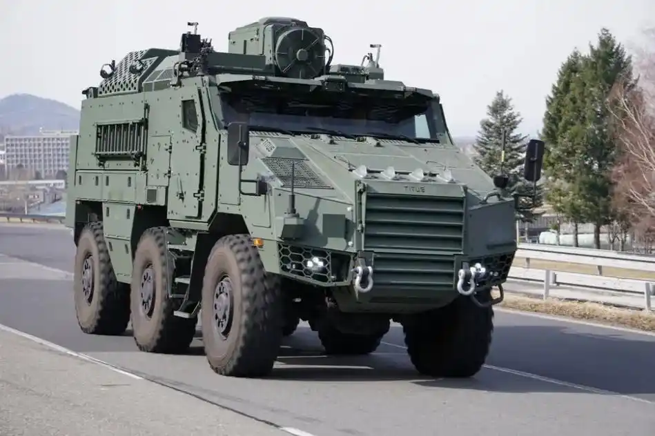 捷克陆军 titus 6×6 装甲运兵车.由捷克和法国公司联 - 抖音