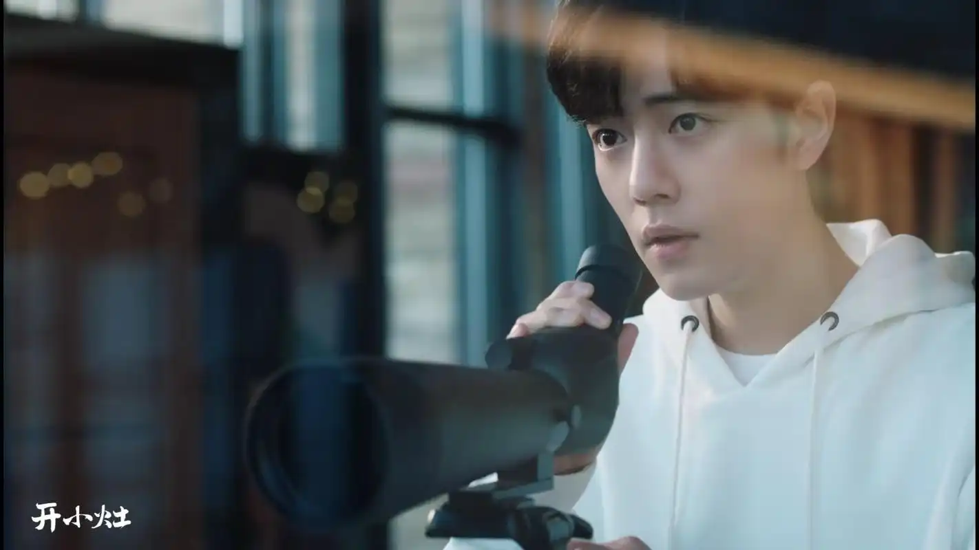 消息肖战开小灶暖冬投喂和小战一起好好吃饭