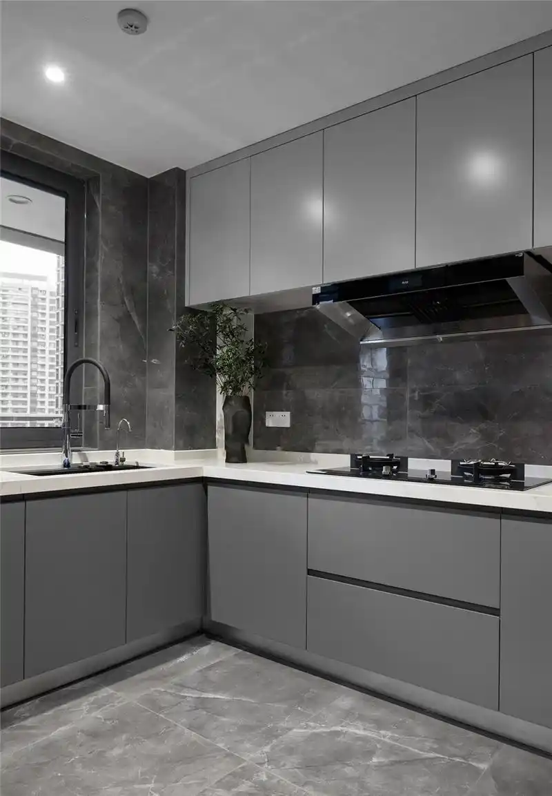 现代风格三居室的房子怎么装修好看?装修达人给你示范!