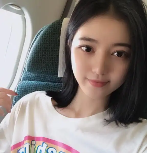 项思醒跟整容医生聊天记录曝光,10次手术统一直男审美,钱不用自己花