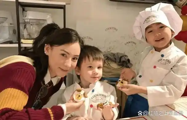 张柏芝三子真容曝光了,小儿子简直跟妈妈一个模子刻出来的!