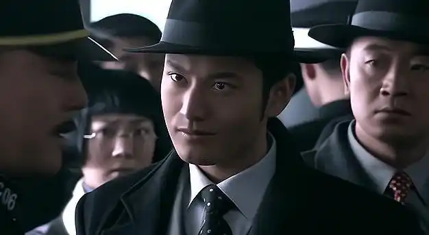 靳东演许文强挑大梁冯程程让人笑掉大牙上海滩要翻拍吗