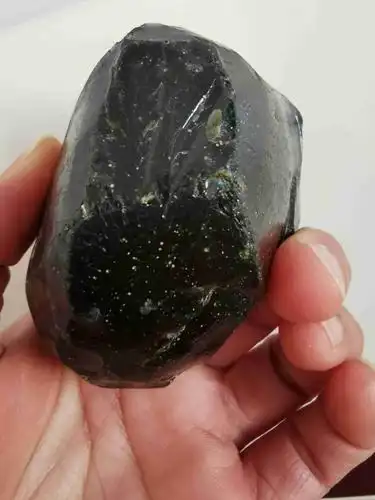 哪里有人现金收购玻璃陨石的?