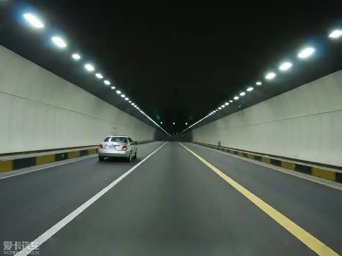 隧道内行车注意事项-爱卡汽车图片