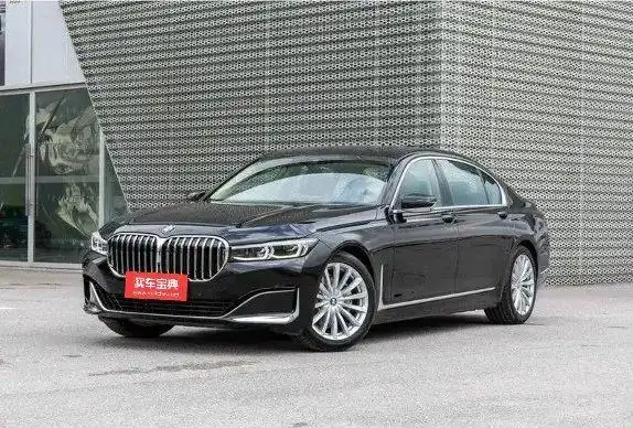 官方降价近10万2022款宝马7系上市搭30t六缸发动机取消四座