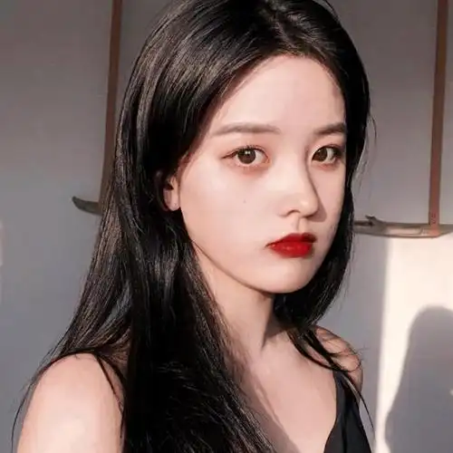 2020最火好看的微信气质美女头像