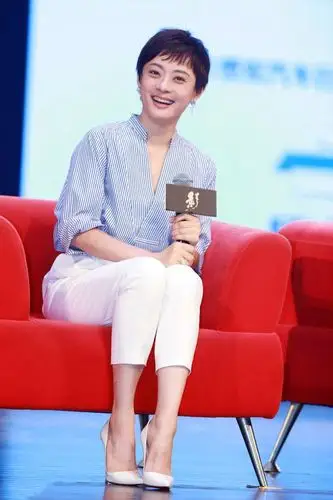 孙俪白裙现身,仙气十足,刘楚恬:长大之后,我就是你!