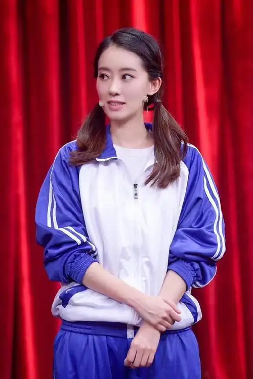 最有颜值的女喜剧人张小斐,这个春节彻底火了