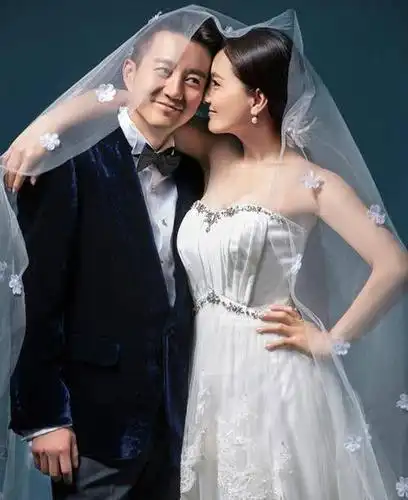 这些恩爱的明星夫妻都是相亲认识的!