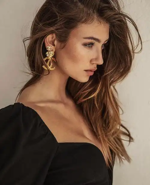 德国"九头身"新晋超模亮相维秘!小李子的眼光不服不行