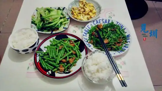 两个人的晚餐,也要丰盛一些