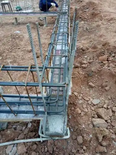 农村修房打地基的圈梁钢筋