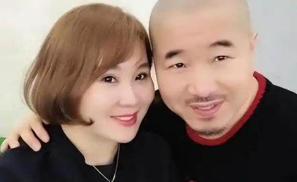 李琳嫁2婚王小利丈夫比她大11岁一家5口3个孩子也幸福