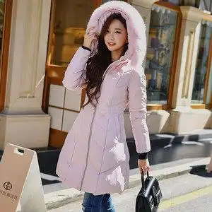 粉红大布娃娃羽绒服女