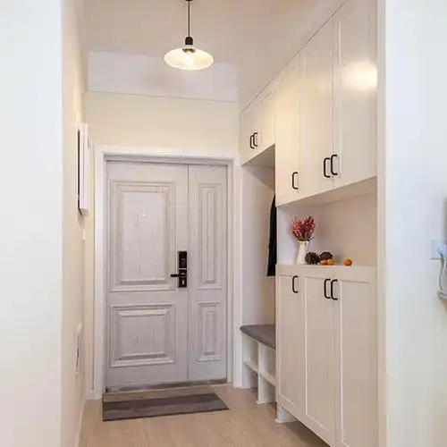 玄关入墙打柜,合理利用走廊空间