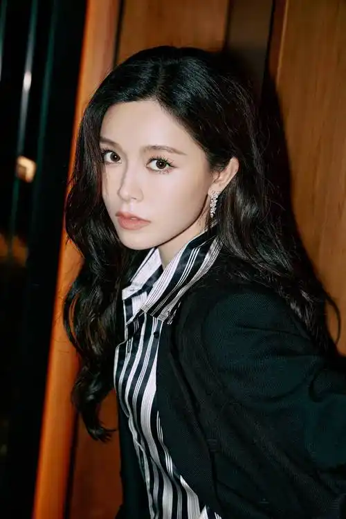 女星文咏珊写真集:气质优雅,亭亭玉立