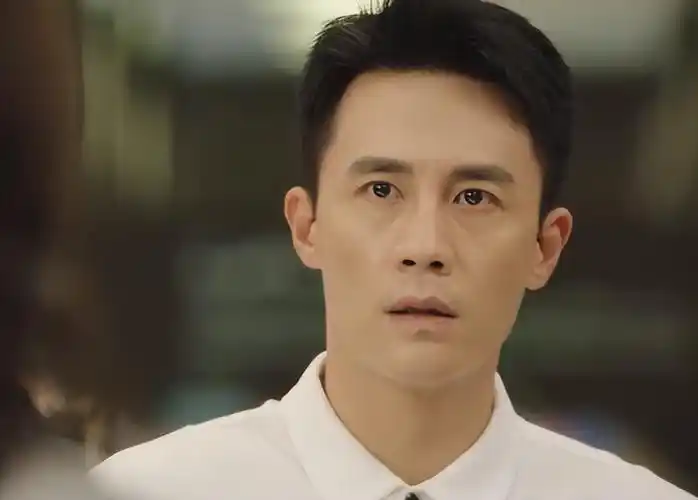 顶着一脸褶子扮万人迷,42岁杜淳出手,将"渣男演技"发挥到封神