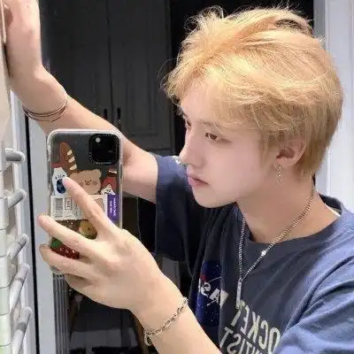 帅气的现实17岁帅哥照片头像,男生头像图片