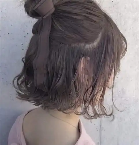 试试这4种"半扎发",气质减龄还显脸小