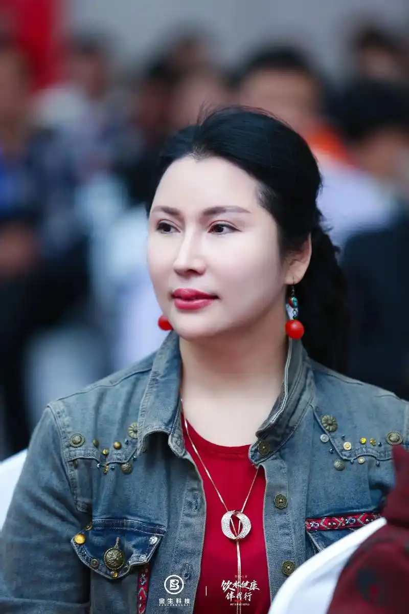 明明是一个温柔的弱女子,却被生活硬生生的逼成了女汉子,可是谁又知道