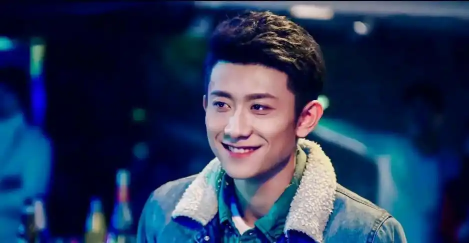 男:张一山 女:古力娜扎金牛座男:鹿晗 女:陈乔恩白羊座十二星座男女