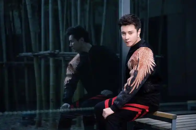 杜俊泽专访 我不是坏蛋专业户 翅膀卫衣让我找到自由飞翔的感觉